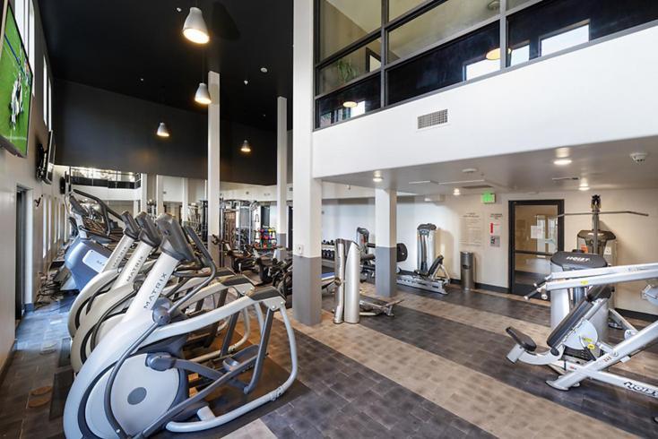Luxury One Bedroom Minutes From The Grove Appartement